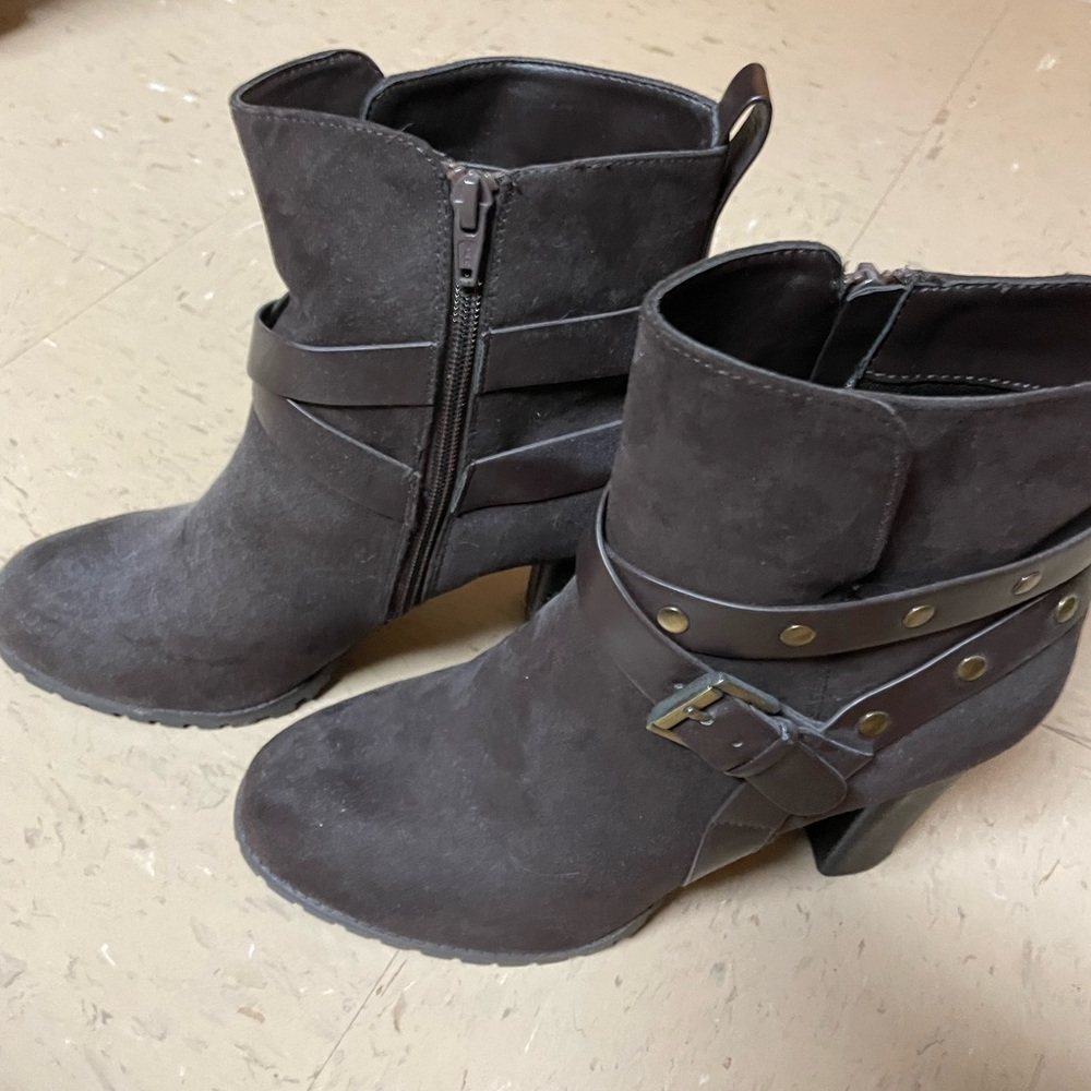 High Heeled Boots